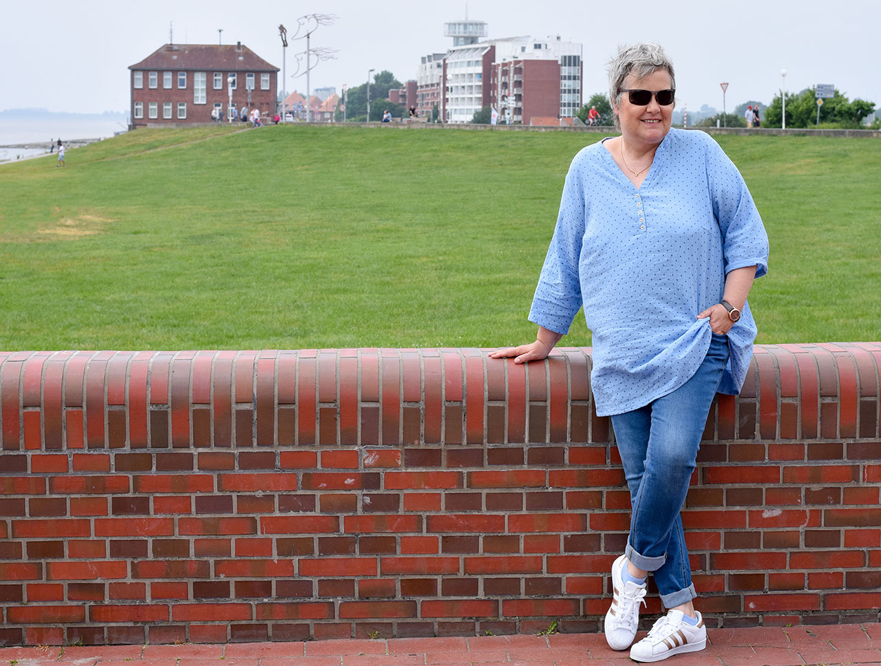 Lässiges Sommerhemd für heiße Tage
