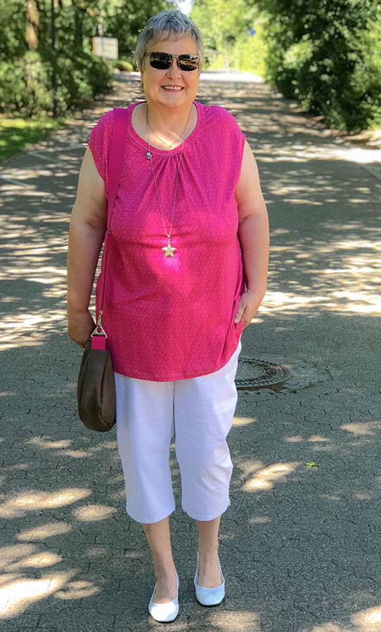 Geraffter Ausschnitt bei Plus Size Shirts