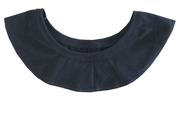 Einsatz für den Halsausschnitt nähen