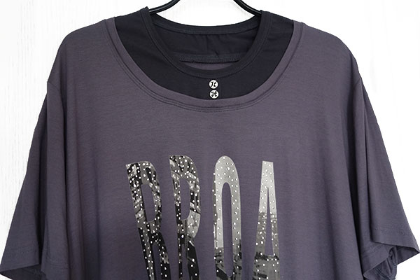 Shirt mit verkleinertem Halsausschnitt