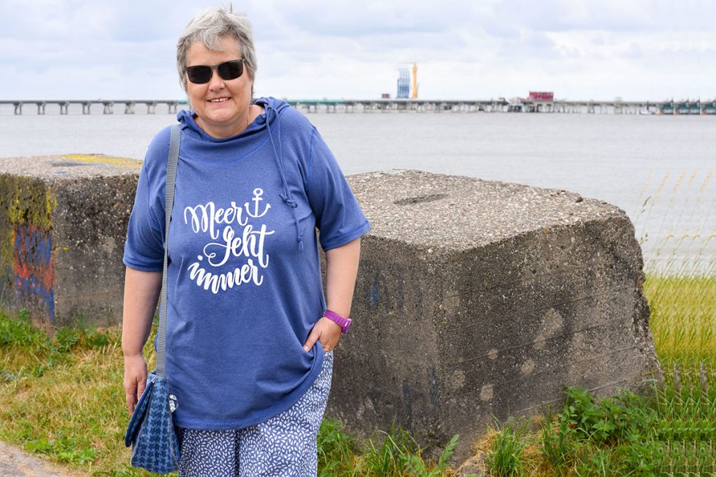 Lässiger Hoodie mit Plottmotiv