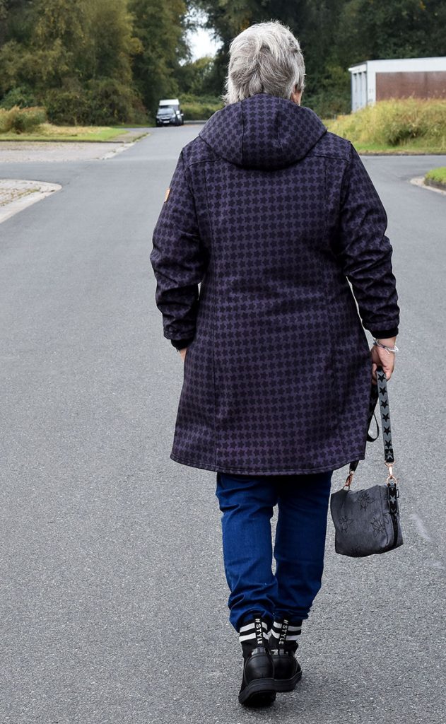 Plussize Softshelljacke perfekt anpassen - format-naehen.de