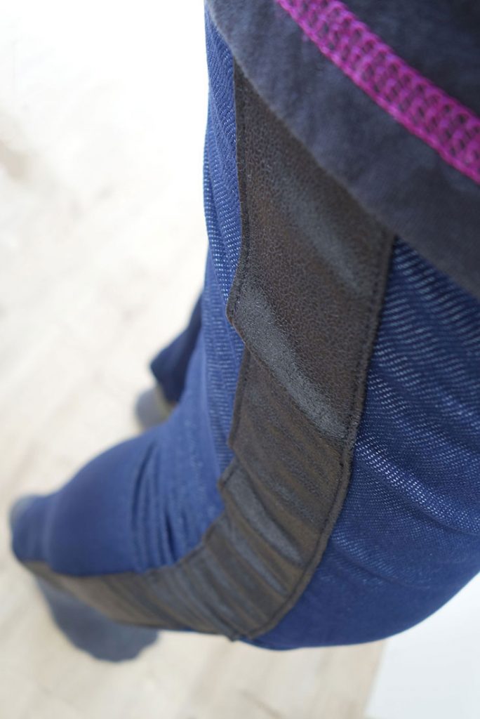 Hose mit seitlichen Streifen nähen