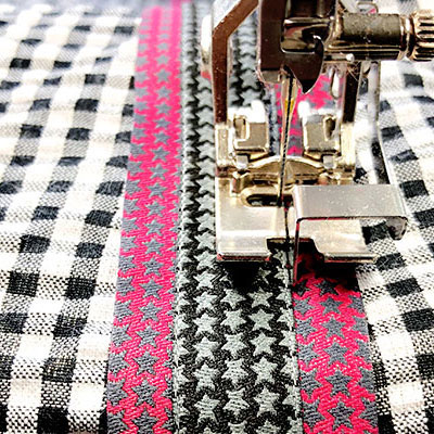 Webband als Streifenband aufnähen