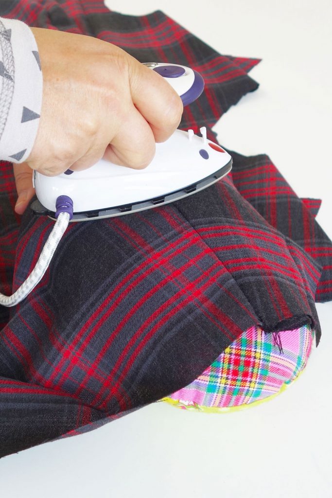 Bügeln mit dem Bügel-Ei