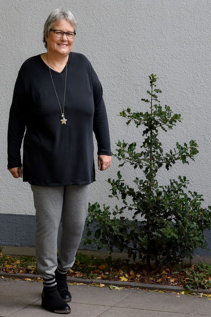 Blusenshirt mit V-Ausschnitt aus Modal