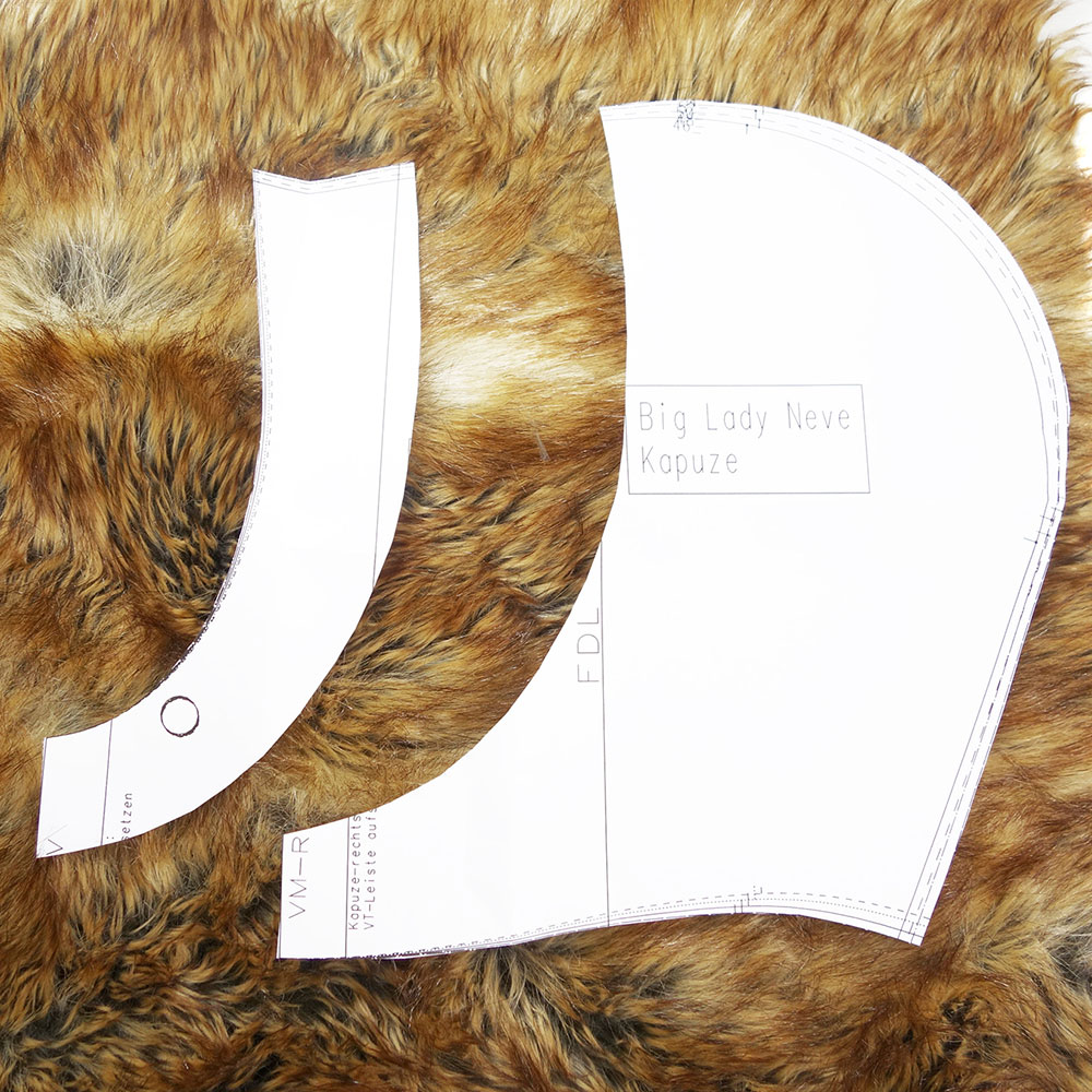 Kapuze für einen Fellrand teilen