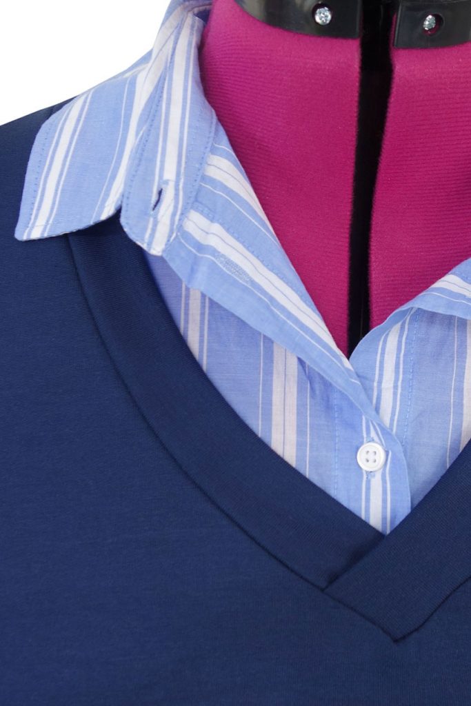 Blusenkragen unter einen Pulli nähen